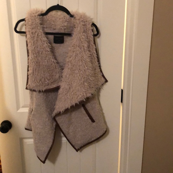 Love Tree. Cross body faux leather and fur. - Picture 4 of 7